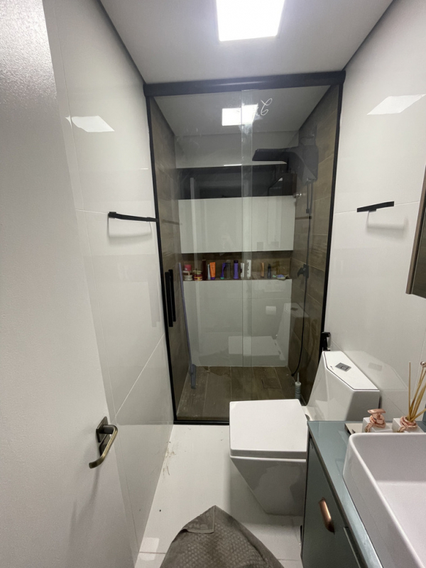 Cotação de Box Vidro até o Teto para Banheiro Funcionários - Box de Vidro para Banheiro Pequeno