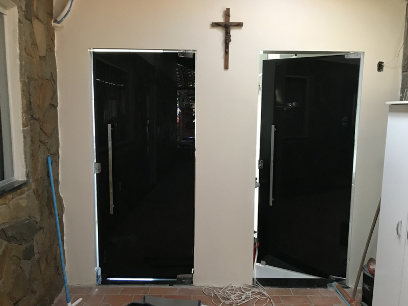 Preço de Porta de Abrir de Vidro Conjunto Filadélfia - Porta Deslizante para Banheiro